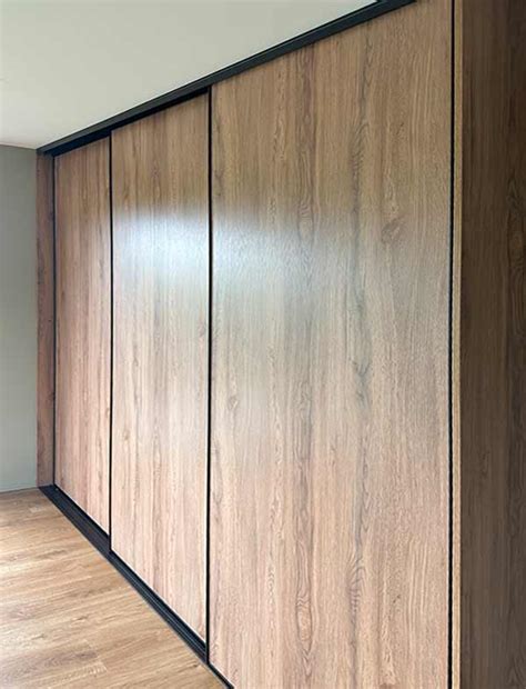 Three colour melamine sliding door with triple tracks | NOVA INTERIOR
