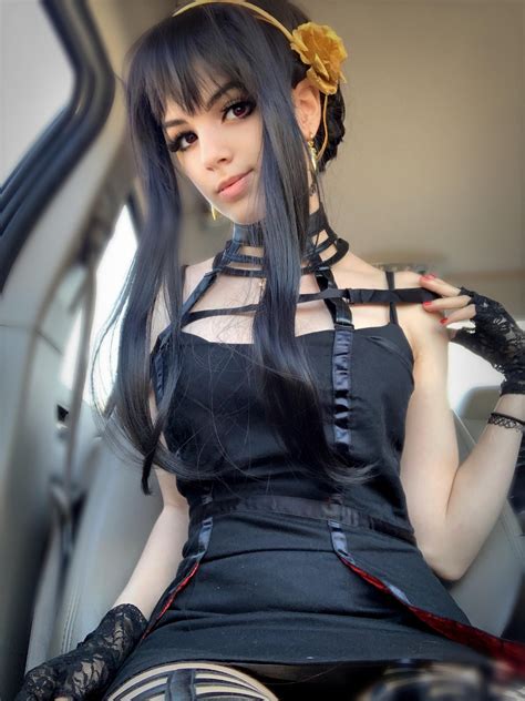 Yor Forger by Evie Sunsett : r/cosplaygirls