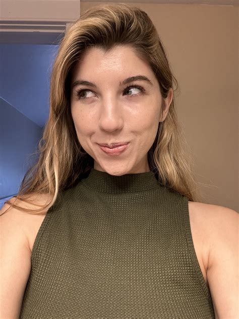 Frivvi Selfies 😍 : r/FrivolousFox