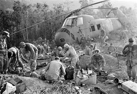 Vietnam En Guerra - Iconic Photos From the Vietnam War (23 pics)