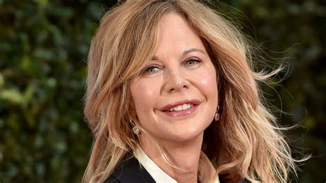 Meg Ryan's dining room goes back to black to add sophistication | Homes