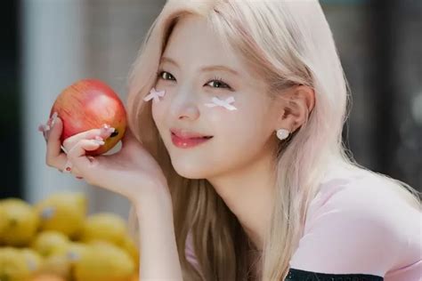 Lia ITZY ulang tahun! Simak biodata main vocalist grup ini lengkap MBTI ...
