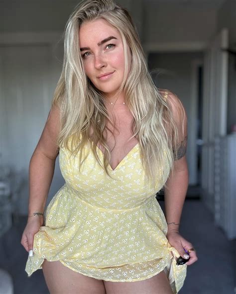 Kaylee - I rarely wear yellow, what do you think? 💛 | Facebook