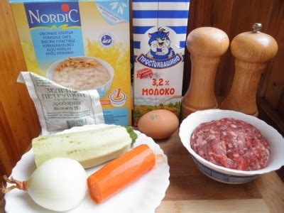 Сочные говяжьи котлеты (с кабачком и овсянкой) : Вторые блюда
