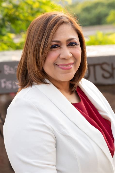 Miami Tv Jenny Scordamaglia En Tulum Mexico 123vid