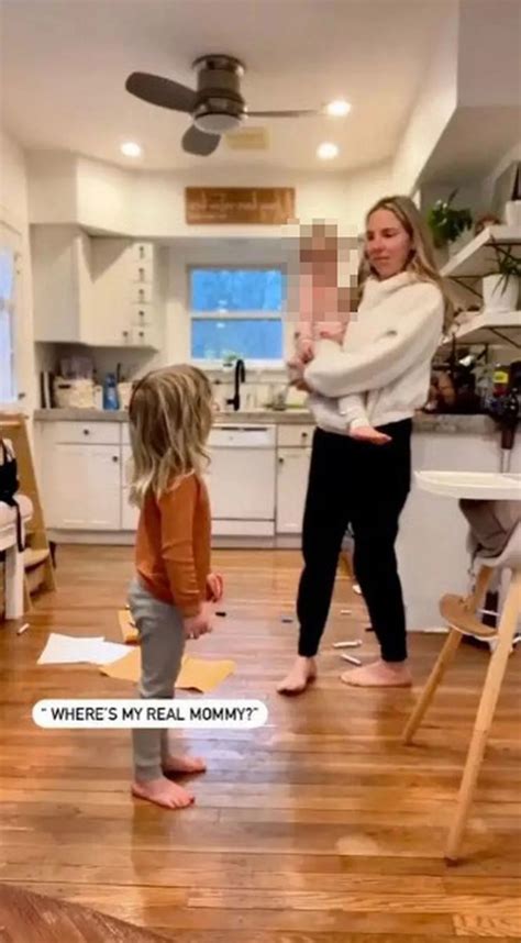 Twin mums swap places but their kids aren't fooled in adorable viral