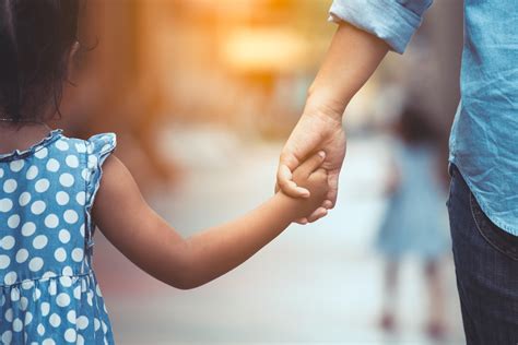 earliest childhood memories   false cbs news