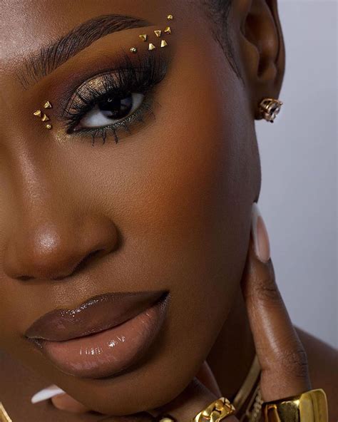 Golden bronze makeup look kylie cosmetics – Artofit
