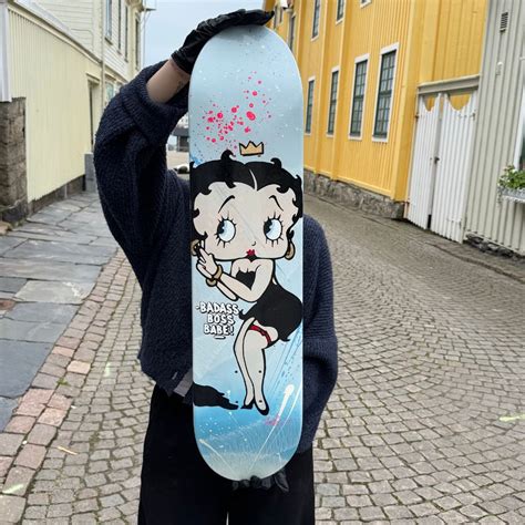 mike blomqvist badass boss babe galleri scandinavia