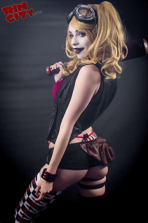 Harley Quinn Naked Cosplay by Rin | Nude Gallery X
