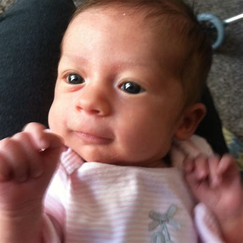 Micro Preemie Twins: The Story of Holland & Eden: Violet: Week by Week