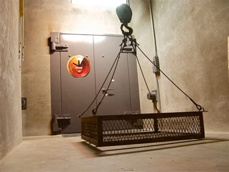 Inside the world's most luxurious doomsday bunkers (pictures) - CNET