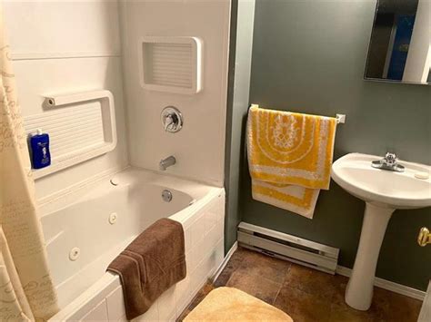 Charleswood For Sale - Winnipeg Free Press Homes