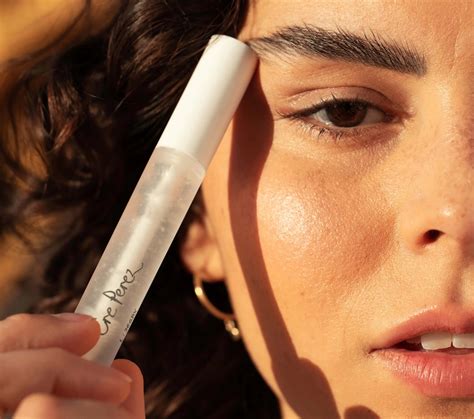 Clear Mascara: Your Secret Weapon for Your Eyes and Brows