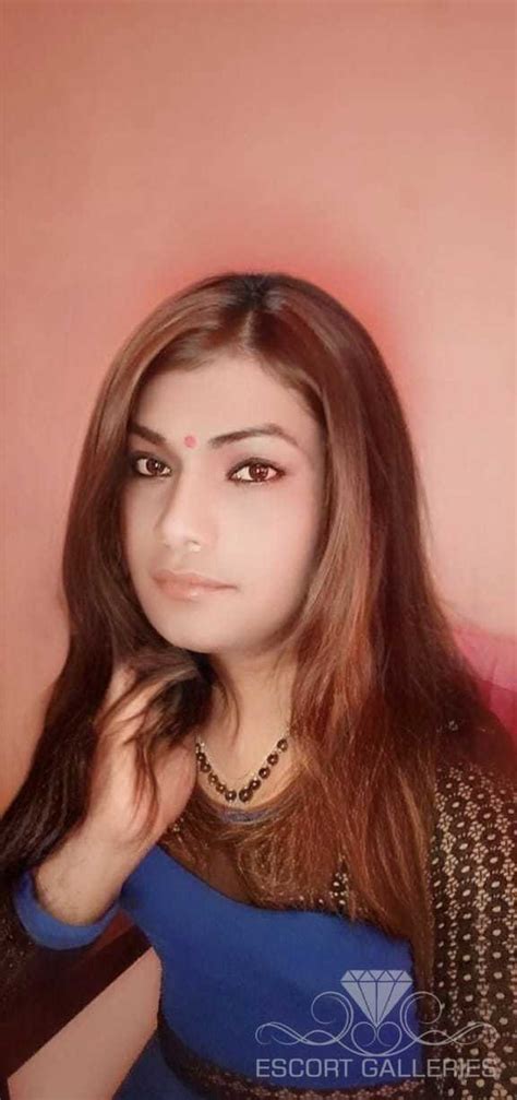 Shemale Maahi (22) - Escort trans in Mumbai (Bombay)