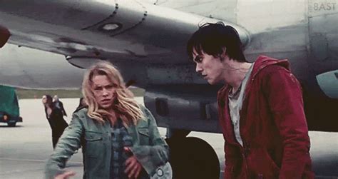 Culturally Fixated: Warm Bodies Review