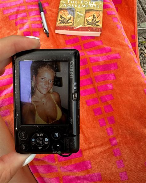 Maddie Schrader | m00bie | Farm fresh | Instagram