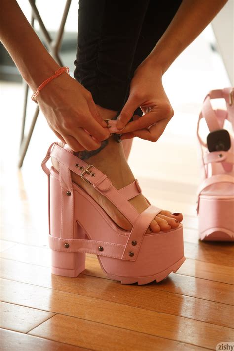 Nickey Huntsman's feet