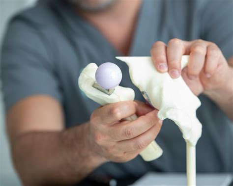 Private Hip Revision Surgery | Revision Hip Replacement Operation | HCA UK