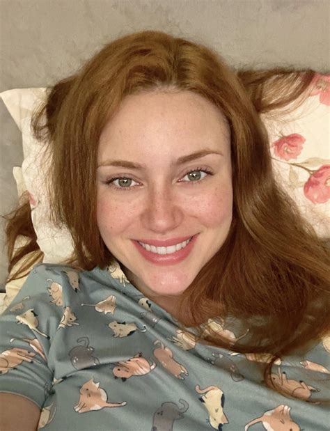 If you’re seeing this, have a great Saturday! : r/FreckledGirls