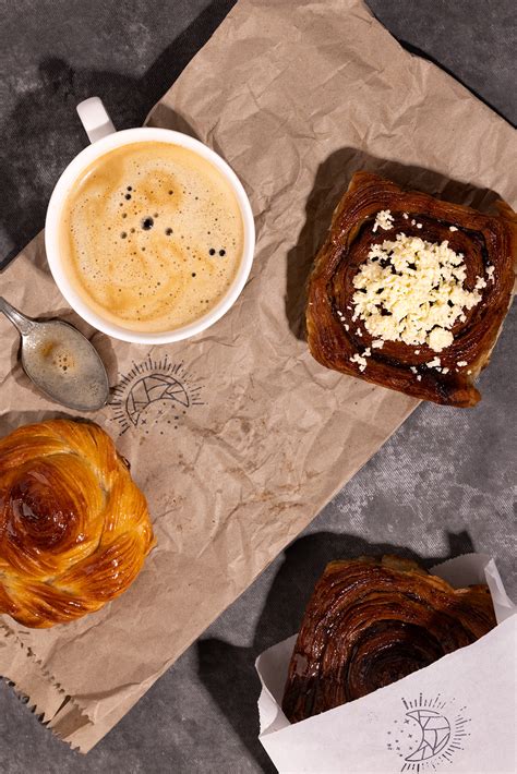 Centinela de la Luna :: Behance