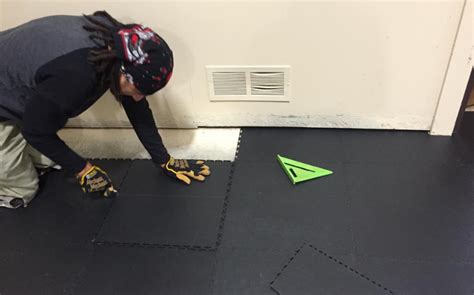 How To Install Interlocking Garage Floor Tiles - LockTile ...