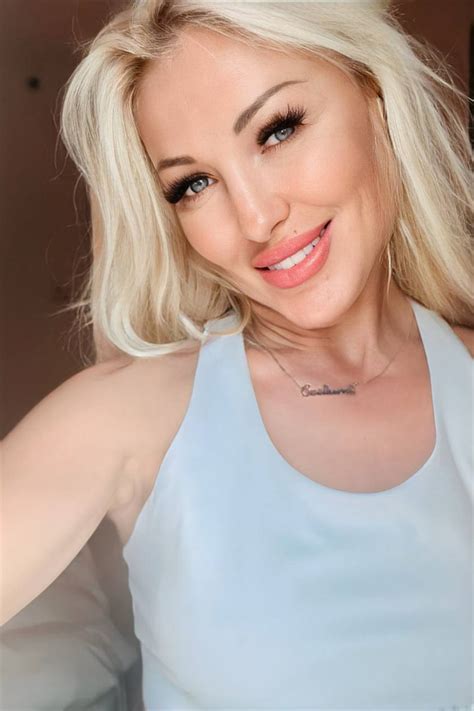 Beautiful Svetlana (48 y.o.) from Kharkov with Blonde hair - ID 250549 ...