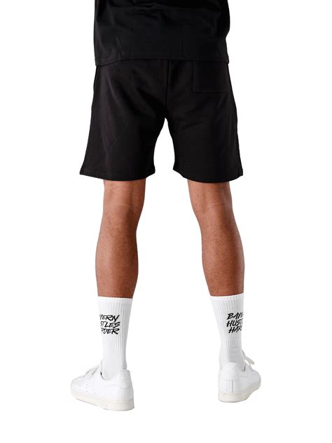 Men Sweatshort Hustles Harder black | Official FC Bayern Munich Store