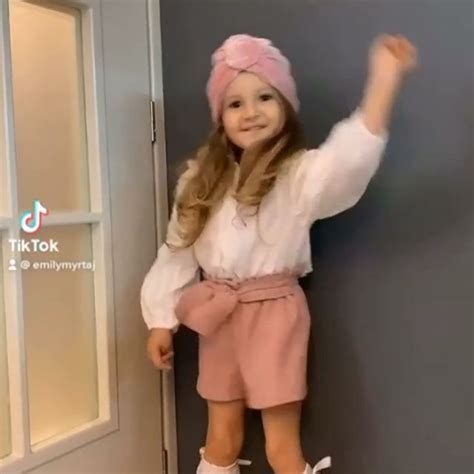 @kids_family_official Instagram profile, stories - Pixwox