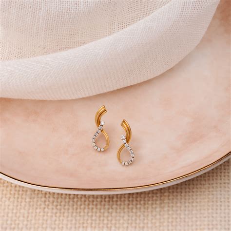 Mesmerising Diamond and Rose Gold Stud Earrings
