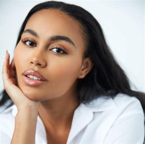 ella thomas love island wiki biography age height boyfriend