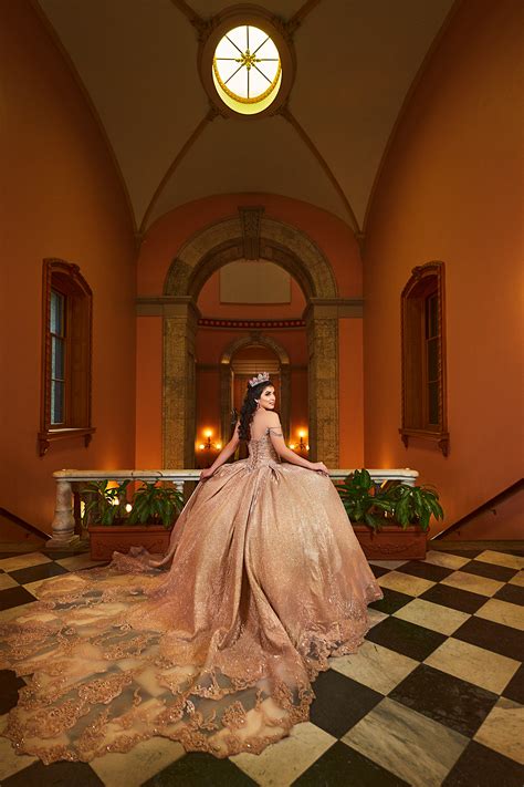 Genealogists explain the munoz name origin and global influence 12