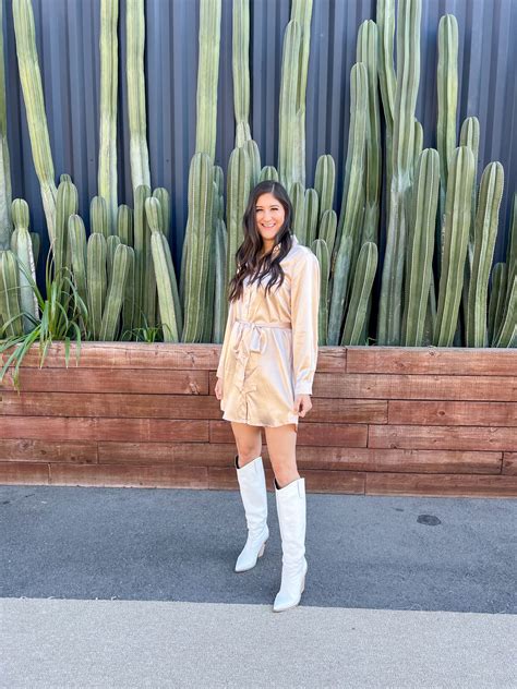 How to Style Cowboy boots: 10 tips and outfit ideas - The Fashionable Maven