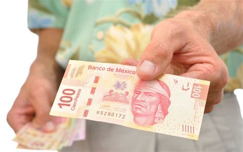 Everything Travelers Need to Know About Tipping in Mexico