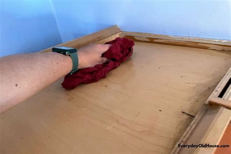 How to Clean the Top of Kitchen Cupboards [4 Simple Steps] - Everyday ...