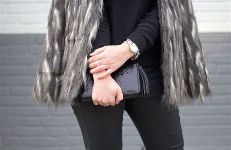 How to wear a Faux Fur coat | The petite Cat