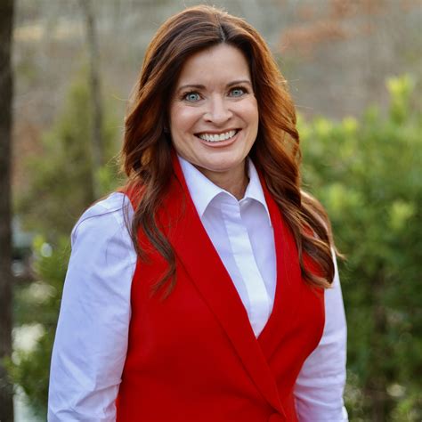 Salem woman declares for the U-S House - 101.7 WGOG