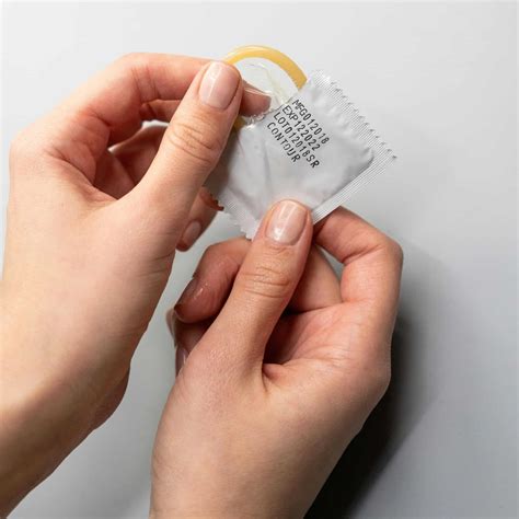 yellow discharge meaning