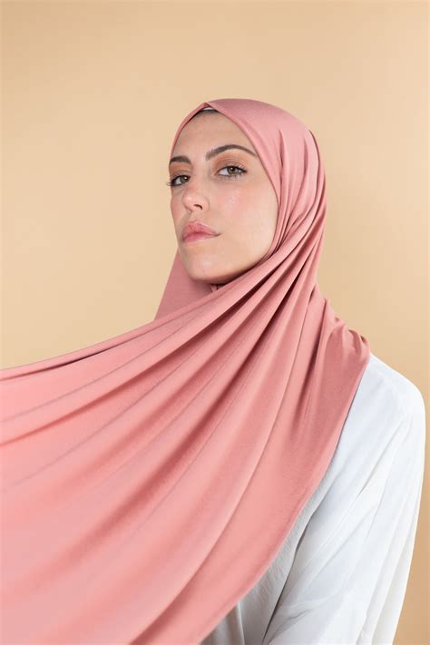 HIJAB JERSEY BAMBÚ ROSA NUDE – AYNA DESIGN