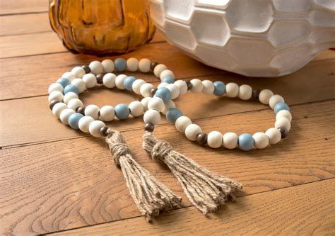 Fresh & Fabulous: 35 Wood Bead Crafts with a Twist - DIY Candy