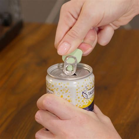 Keysie 4-Pack | Multi-Purpose Nail Saving Keyring Attachment – KEYSIE