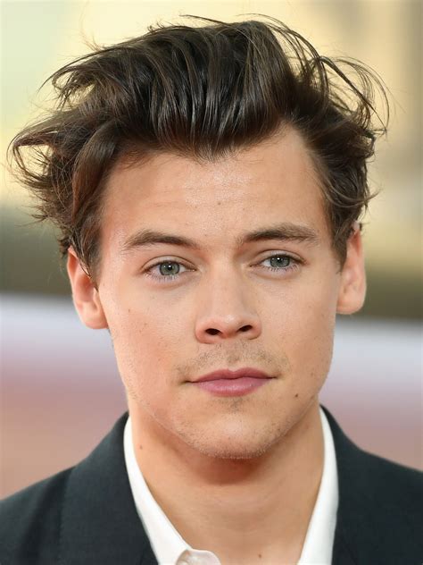 Certain long men hairstyles can actually help hide a receding hairline 2