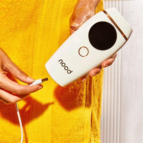 Nood The Flasher 2.0 Ipl Hair Reduction Device - White - Big Apple Buddy