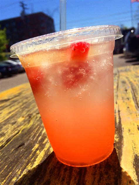 Sparkling Strawberry Lemonade Recipe - Vegan Food Lover