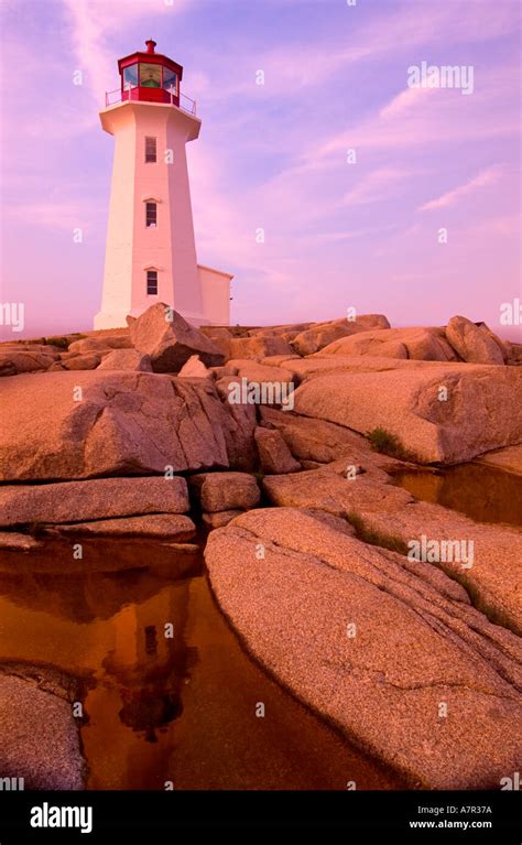 Peggy's Cove Lighthouse, Peggy's Cove, Nova Scotia, Canada Stock Photo ...