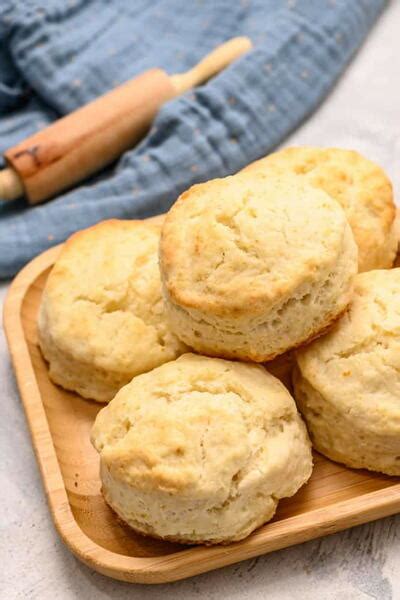 4-Ingredient Magic Biscuits | FaveSouthernRecipes.com