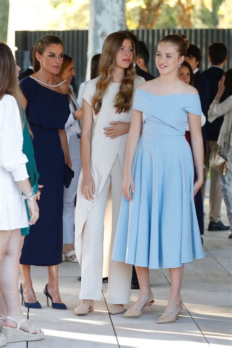 princess leonor queen letizia  infanta sofia   dress royal