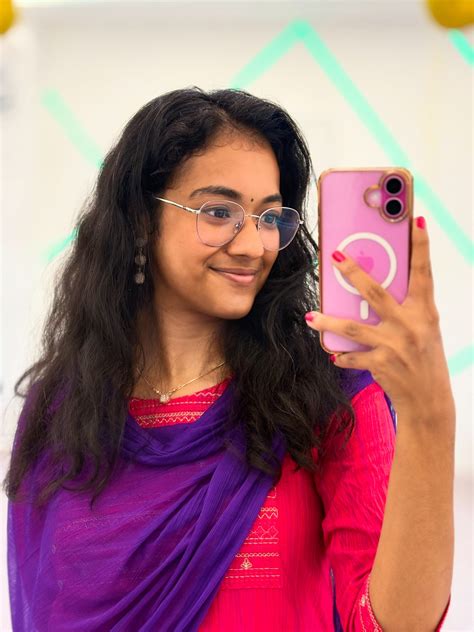 Shruthi Narayanan (@iamshruthinarayanan) • Instagram photos and videos