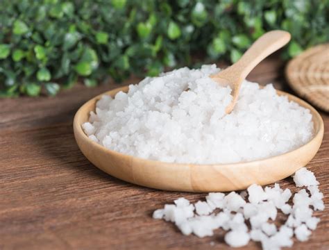 How to Use Epsom Salt to Kill Tree Roots