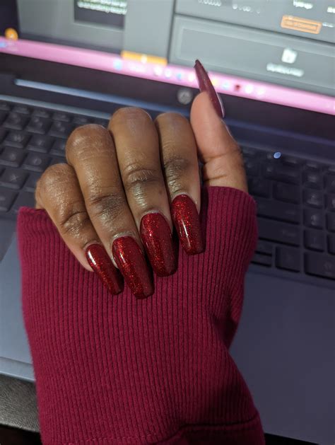 Ready for the holidays! First time having them this length : r/Nails